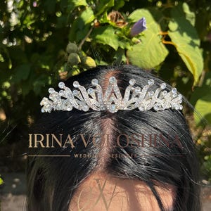 Crystal bridal tiara Elegant wedding headpiece for bride Wedding crown Silver crystal wedding tiara Wedding tiara Tiara for wedding