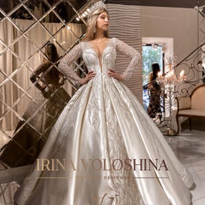Wedding ball gown Wedding dress with sleeves Princess wedding dress Sparkly wedding dress Embroidered wedding dress Corset wedding dress