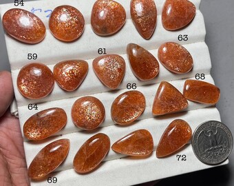 Cabochon di pietra del sole sfusa con coriandoli di pietra del sole naturale per gioielli