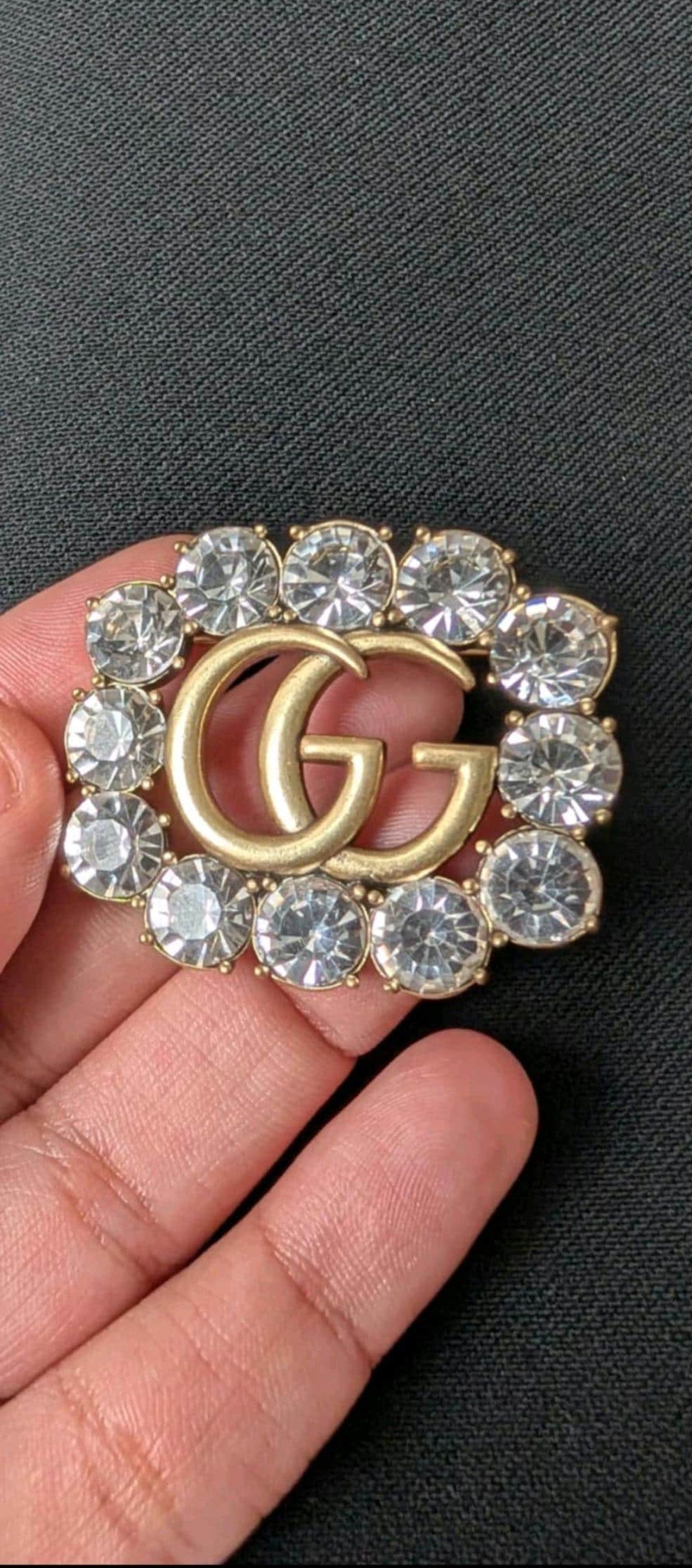 GUCCI クリスタル ブローチ ゴールドトーン | NET-A-PORTER