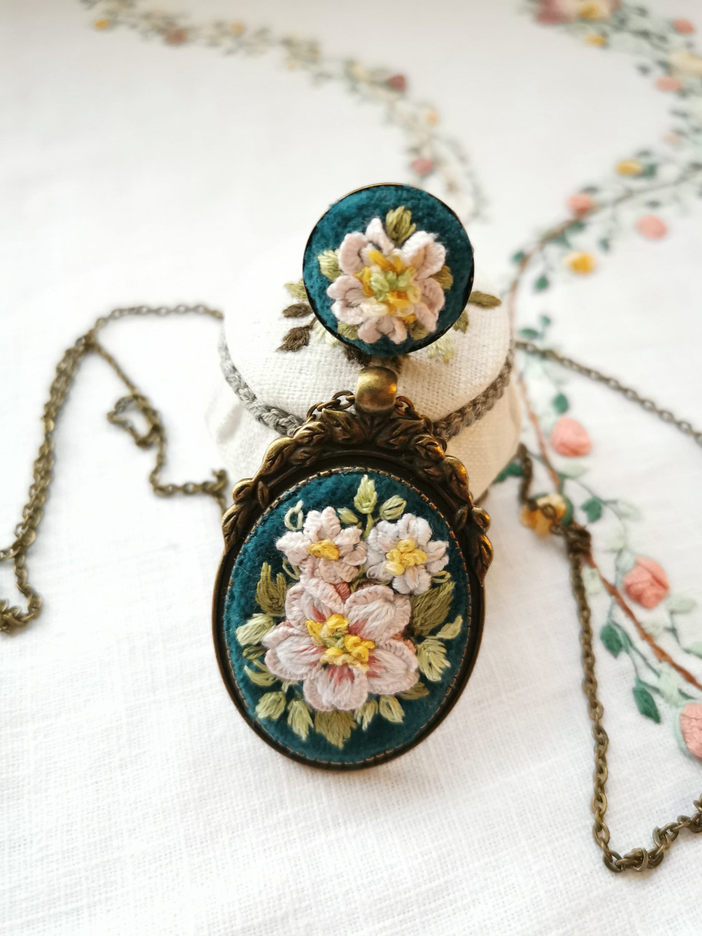 Hand embroidery shops jewellery