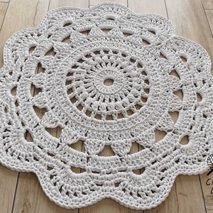 Tapis au crochet BLANC, tapis au crochet, tapis Doily, tapis rond, tapis rond, tapis tricoté, tapis bébé, tapis fait à la main, tapis pour fille, NOUVELLES couleurs