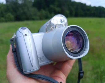 Konica Minolta DiMAGE Z10 CCD Camera + Bag