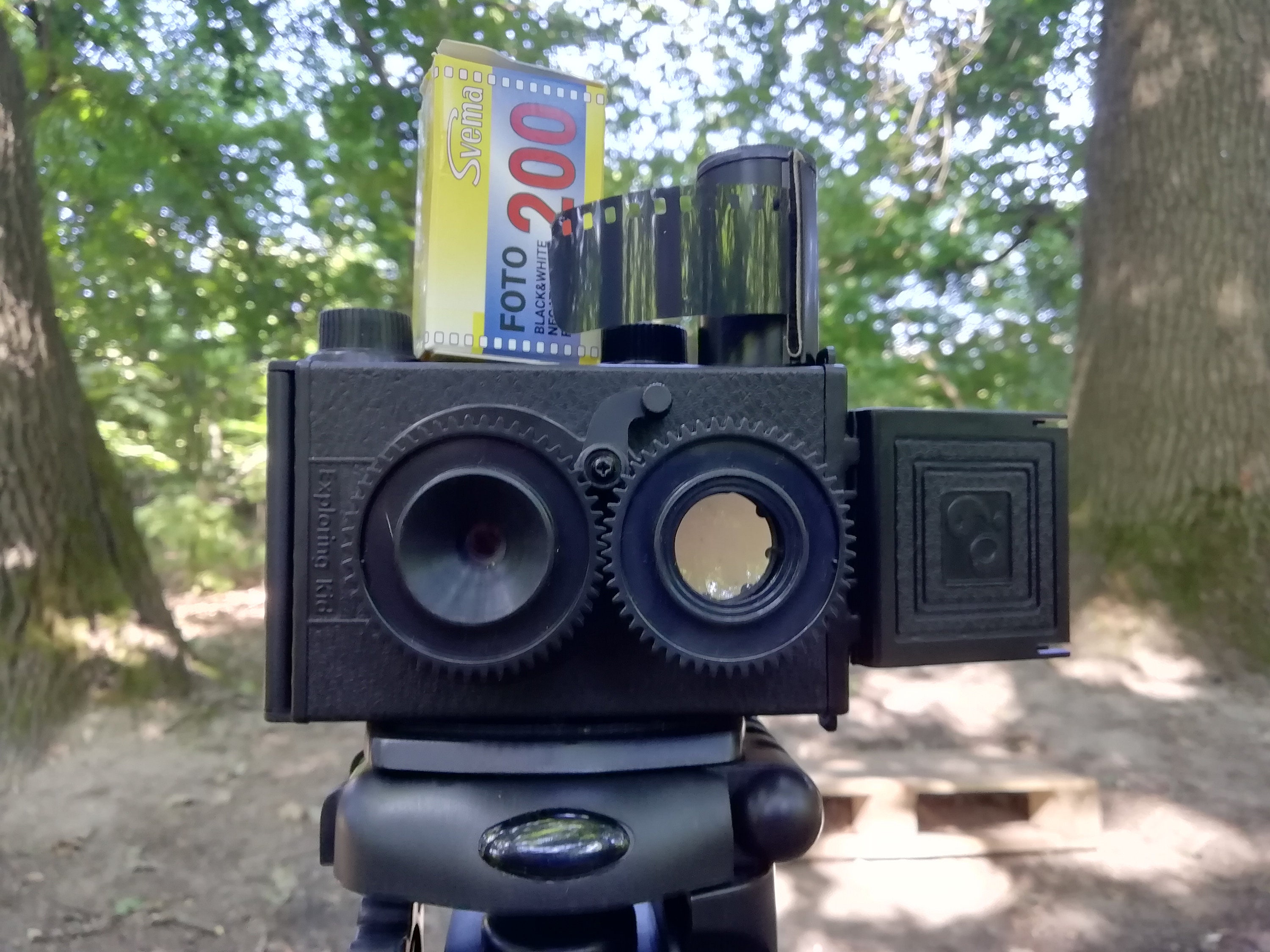DIY Lomo Camera 35MM Film Recesky Twin Lens with 35mm black and white film Svema-200 per set (Tested)