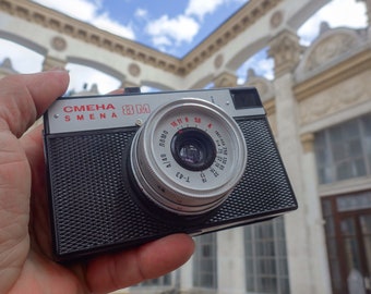 Echte LOMO 35mm Kamera Smena 8M mit Triplet-43 Objektiv Old School Fotografie, getestet mit Film! Inklusive Auslösekabel und Folie NK-2Sh