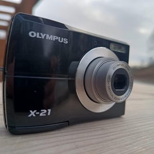 Olympus X-21 12.0 MP / Testato e funzionante + Scheda di memoria / Nero