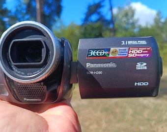 パナソニック NV-RZ15EN VHSC ビデオカメラ アナログ VHS-C - 説明を