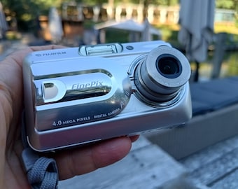 Fujifilm FinePix A340 4MP Vintage Digital Camera, Retro CCD Point & Shoot, xD Card, Y2K Photography