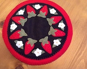 Hand Appliqued Wool Felt Strawberry Candle Mat, Wool Penny Rug, Felt, Centerpiece, Summertime