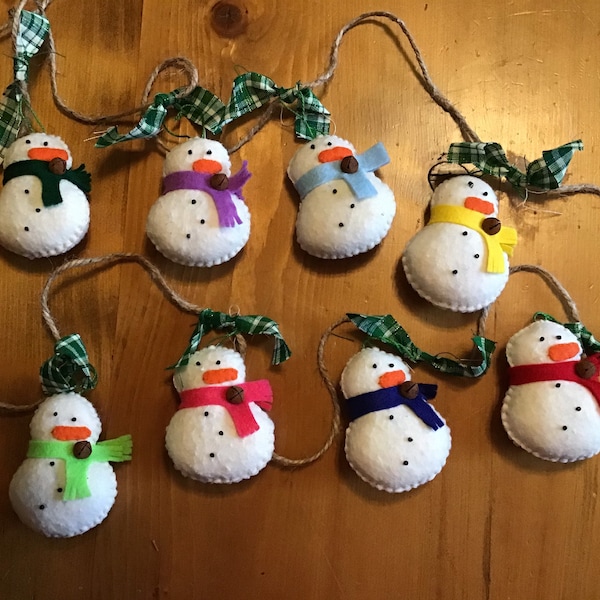 Snowman Garland, Photo prop, Mantle garland, Window decoration, Rustic decor, Primitive Stitchery, Swag, Fireplace garland, Country decor