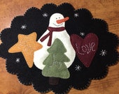 Snowman candle mat, Christmas penny rug, Centerpiece, Table mat