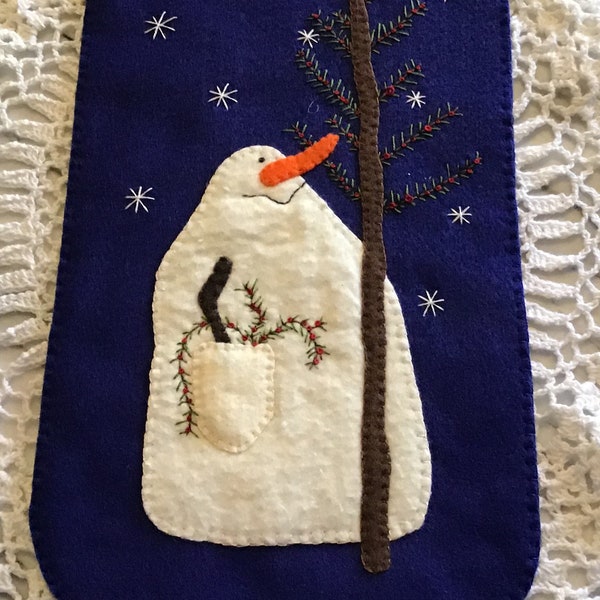 Snowman candle mat, Wool felt penny rug, Winter centerpiece, Table protector, Primitive Stitchery