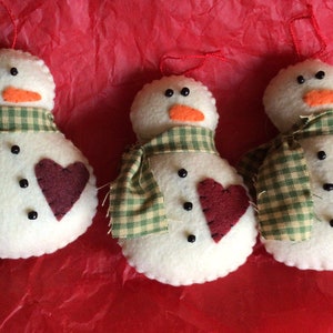 Set of 3 Snowmen, Ornaments, Bowl fillers, Shelf sitters, Tree decoration, Package tie, Wreath accent