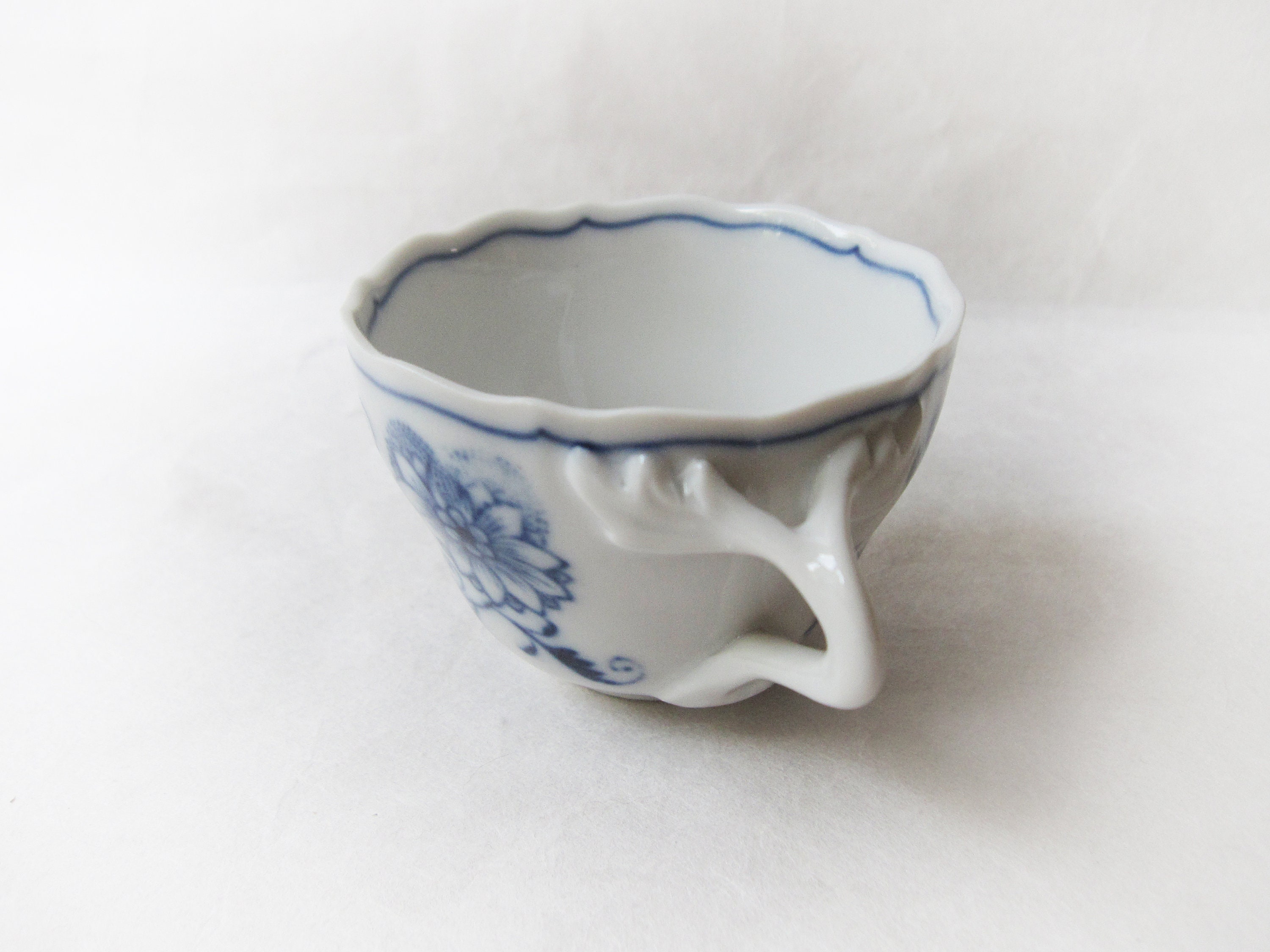 Original Karlsbader Zwiebelmuster Blue Onion Porcelain