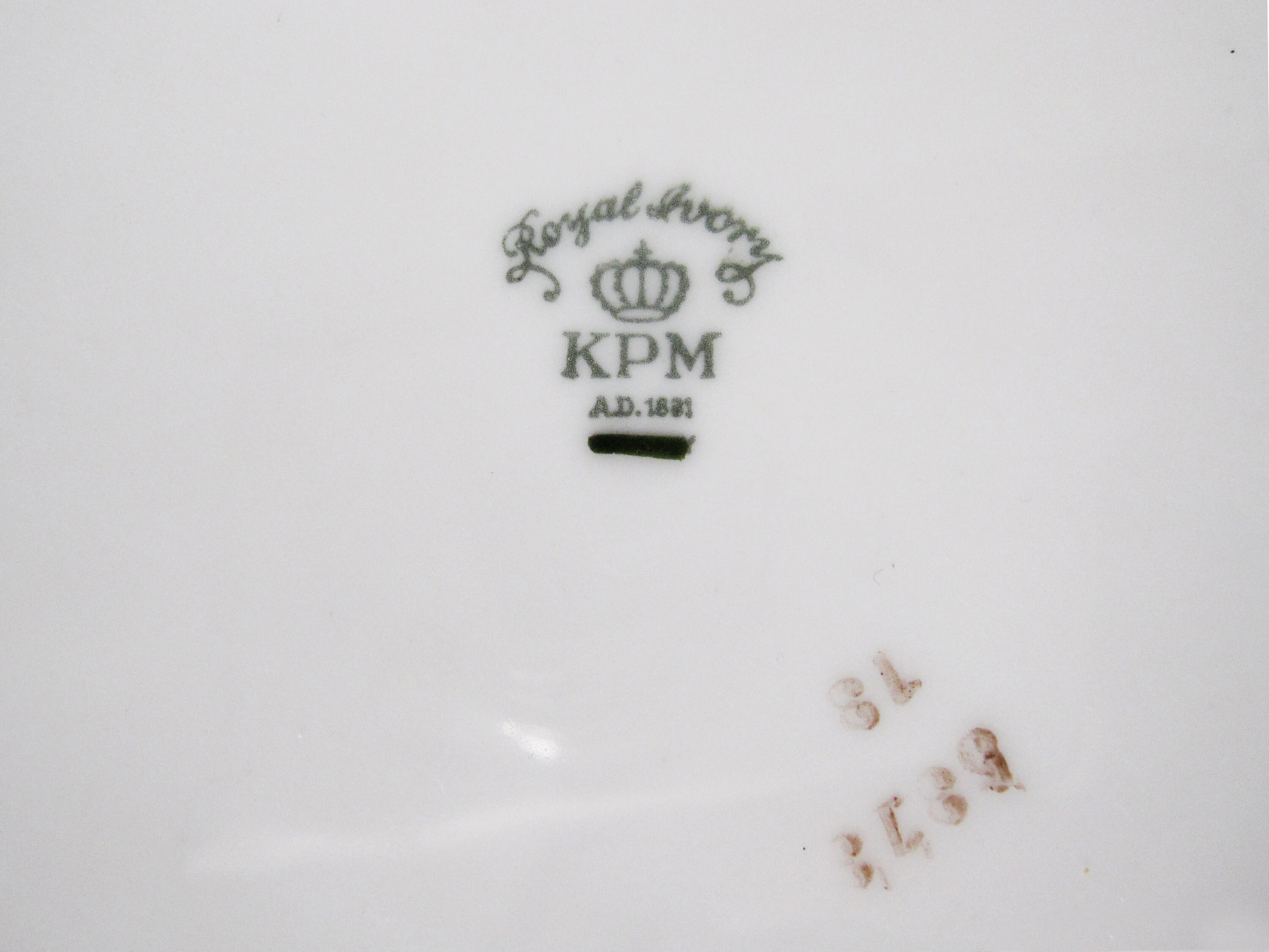 Royal Ivory KPM Porcelain Soup Tureen. Vintage Ware. Made in Germany
