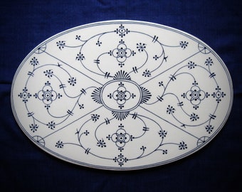 Westraven Delfts porcelain platter. Hand painted Strohblumenmuster Strawflower design. Vintage  blue and white delftware. Made in Holland.