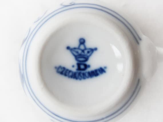 Original Karlsbader Zwiebelmuster Blue Onion Porcelain