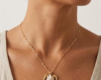 Gold-plated turtle pendant necklace - gold necklace with turtle pendant - turtle necklace - gold-plated stainless steel necklace with turtle pendant