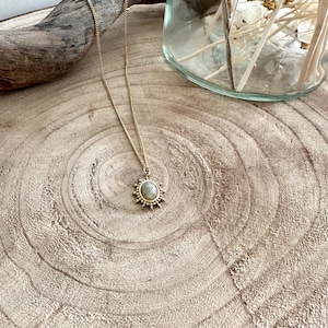 Gold necklace with labradorite stone - fine gold and natural stone necklace - natural stone necklace - labradorite stone necklace - fine gold chain