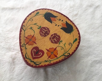 Heart trinket case