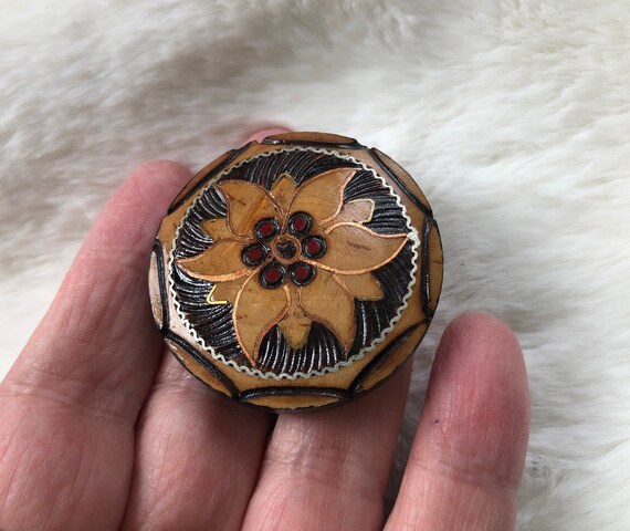 carved wood wildflower pin View 5