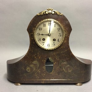 Pendeluhr aus Messing