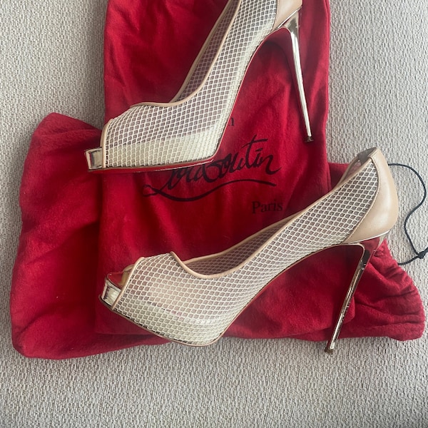 Christian Louboutin molto Rete Mesh Peeptoe Pump In Pelle Beige / Mesh