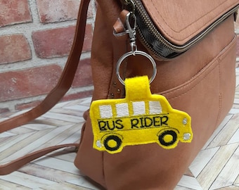 Portachiavi ricamati per conducente di autobus, conducente di autobus, ritorno a scuola. Pilota di auto, ciclista, accessori per zaino, etichetta per zaino