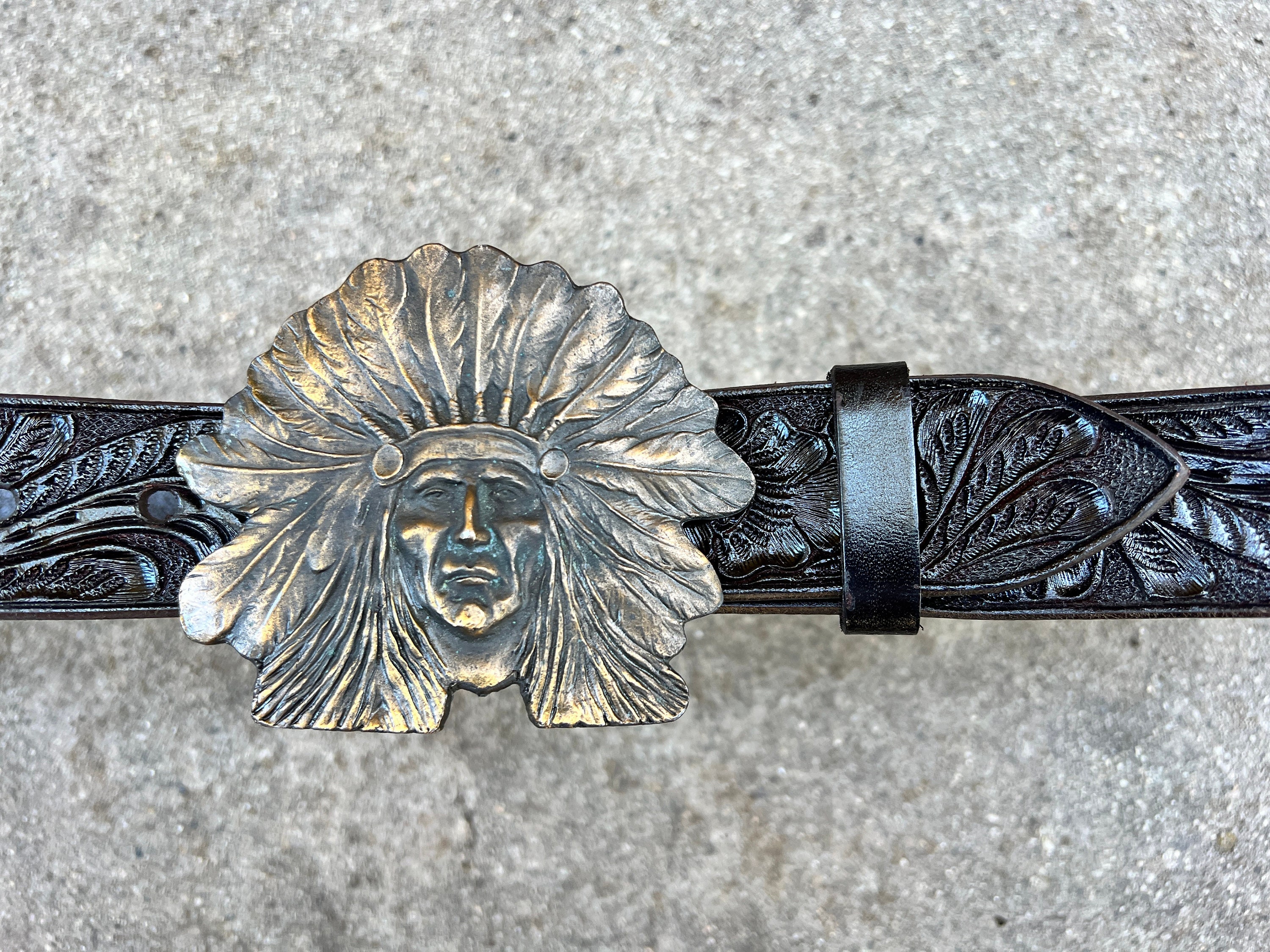 Hand-tooled Leather Belt With Buckle Vintage 1970 display picture 3