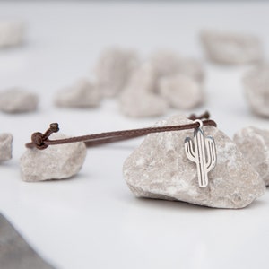 Pulseira Boho Cactus - Um presente único para os entusiastas do poder das flores
