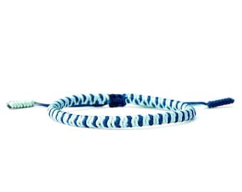 Surfer Bracelet for Men and Women, Braided Paracord Wave Bracelet, Waterproof Adjustable Macrame Bracelet, Blue and Sea Green
