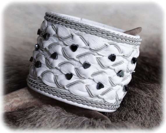 Beaded leather cuff bracelet for women, White leather bracelet with heart, Hematite heart bracelet, Unique gift for women who has everything