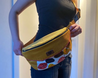 Crossbody Bag Umhängetasche aus Cordstoff Kord mit 4 Fächern