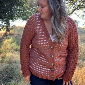 open mesh stitch cardigan, summer cardigan, The Flynn Cardi, button down cardigan crochet pattern and tutorial