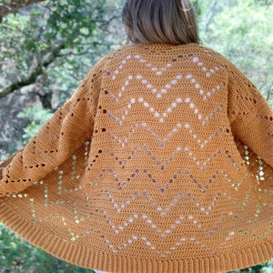 easy crochet cardigan pattern, chevron lace crochet cardigan, The Aydin Cardigan, inclusive sizing crochet pattern image 3