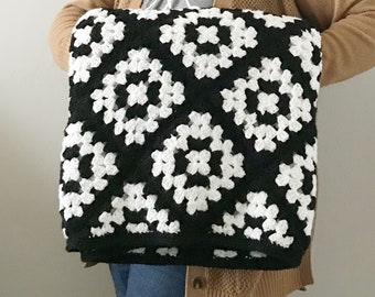 Crochet Pattern- The Mabel Blanket, granny square blanket, granny square pattern, black and white crochet blanket, crochet pattern