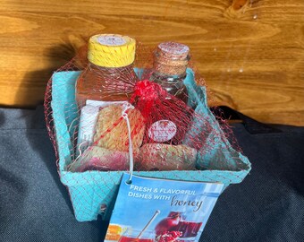 All Natural Wildflower Honey and Goodies Gift Basket Big Pack