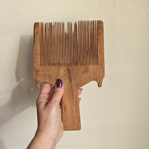 Vintage Wooden Yarn Comb: Small Rustic Primitive Decor