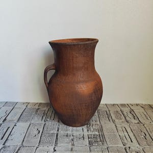 Jarrón vintage de arcilla roja: vasija rústica wabi sabi