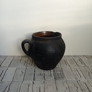 Primitive clay pot, Vintage clay pot, Old rustic vase, Farmhouse decor, Wabi Sabi pottery, Country kitchen decor, Black clay vase