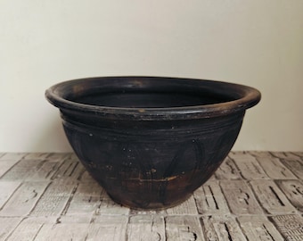 Vintage Black Gavarets Clay Pot, Ukrainian Makitra, Rustic Decor