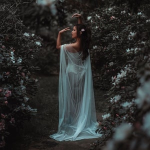 Accessoire de costume de conte de fées - Cape elfique en tulle pour des tenues de bal de rêve magiques