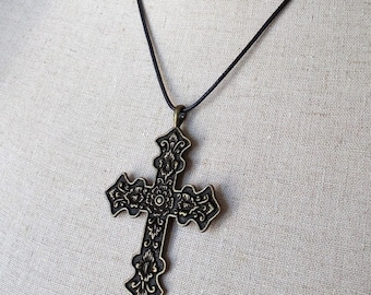 Gothic cross necklace, Antique gold pendant, Large cross pendant, Steampunk costume, Goth accessory, Dark academia choker, Unisex gift cross