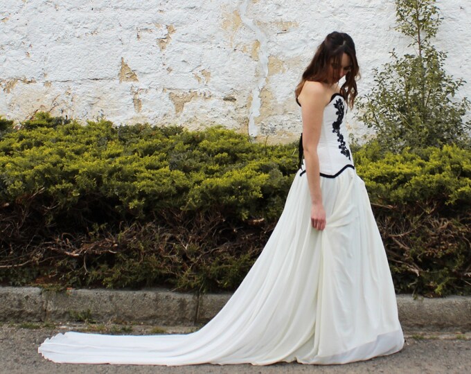 Alternative Wedding Dresses