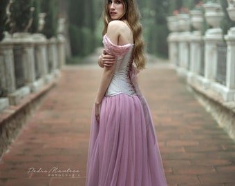 Superbe robe de bal fantaisie avec jupe en tulle et corset épaules nues - Robe de princesse de conte de fées