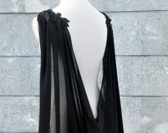 Black wedding cape veil in chiffon, Ethereal gothic wedding cloak, Dark vampire cape for shoulder, Black bridal cape, Black fantasy cloak