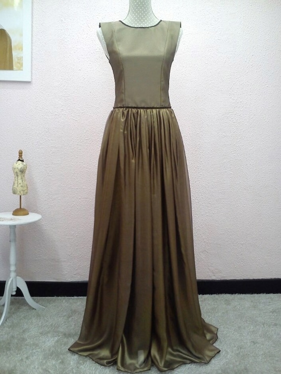 Robe fluide en mousseline de soie doree Costume de deesse egyptienne robe inspiree de la nymphe d automne Etsy France