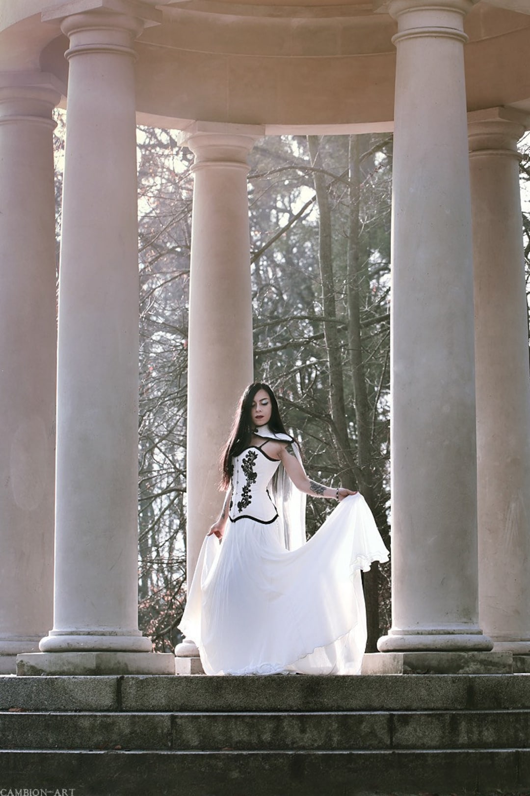 Robe de mariée gothique, robe de mariée noir et blanc, robe de