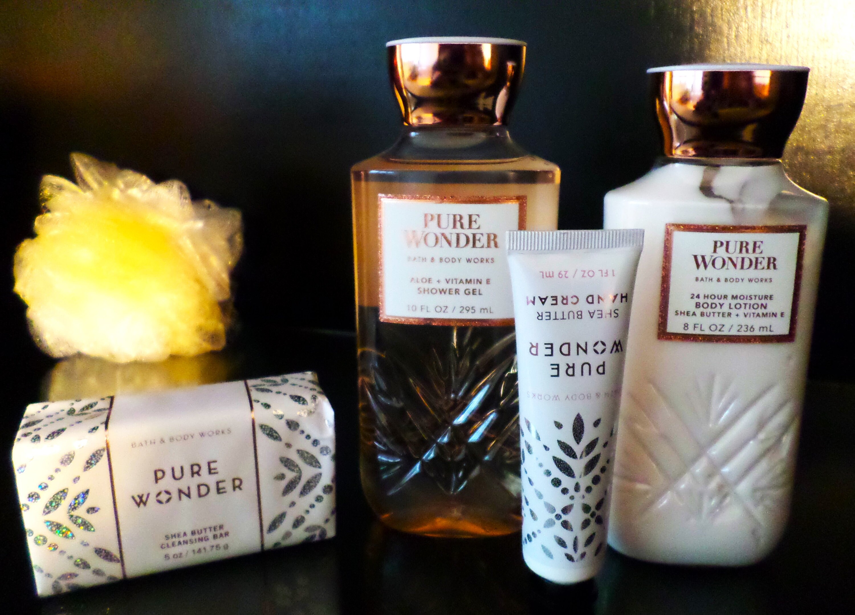 【限定品】Bath & Body Works ピュアワンダー　ギフトセット Amazon.com : Bath and Body Pure Wonder Gift Set Bag