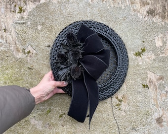 Black Elegant Wreath -Handmade Dark Floral Door Wreath, Gothic Home Decor,Minimalist  Wreath ,Funeral/Memorial Wreath ,Luxury Decor